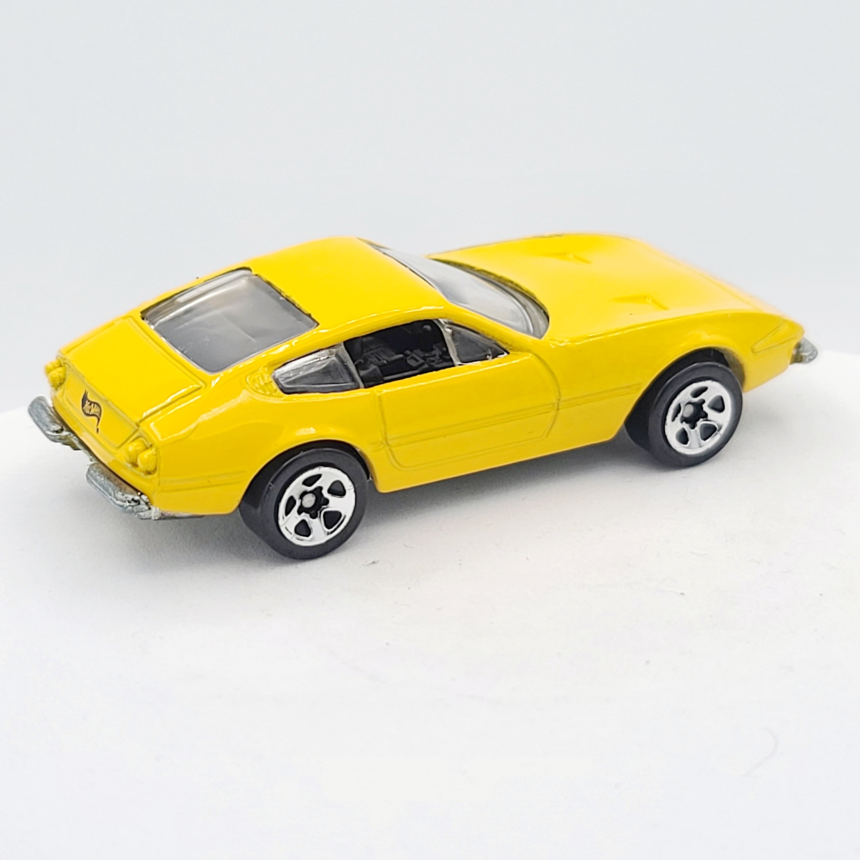 Hot Wheels Ferrari 365 GTB/4 (2000 HW Basic)